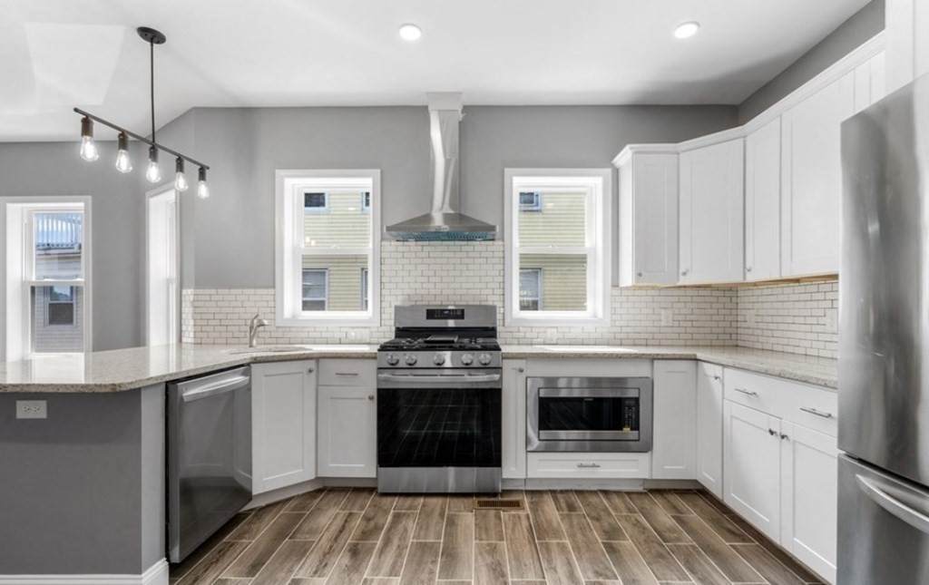 115 Thomas Burgin Pkwy - Photo 1