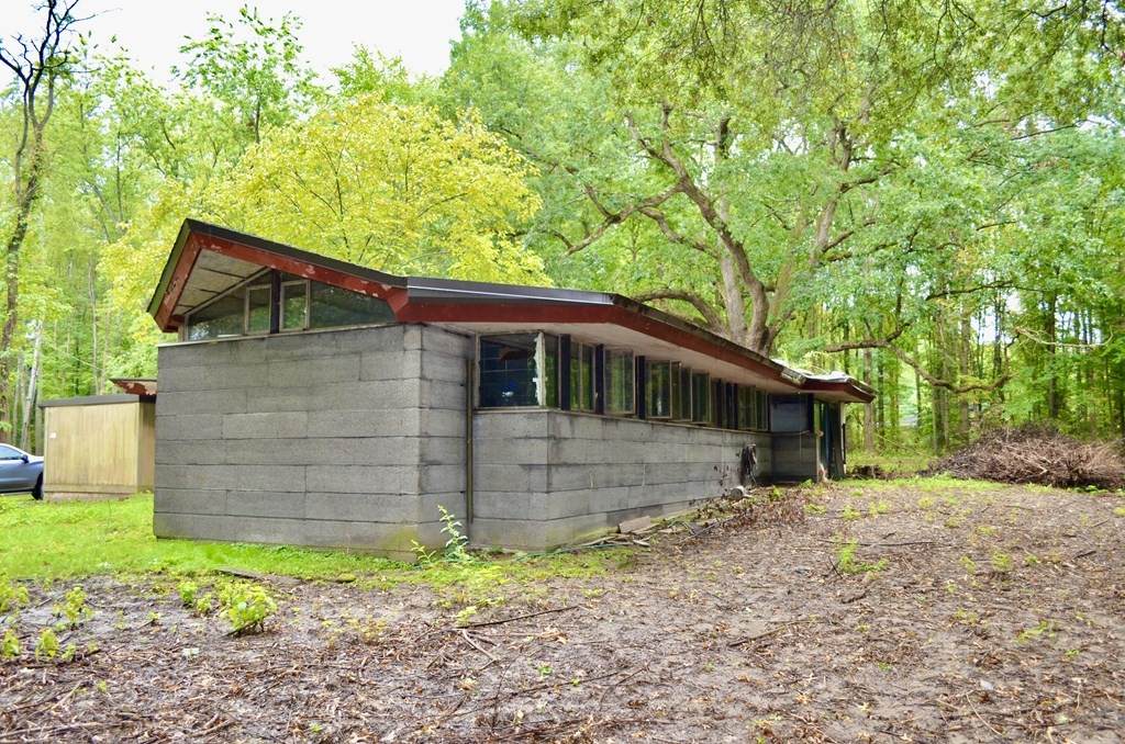 481 Thrall Ave - Photo 1