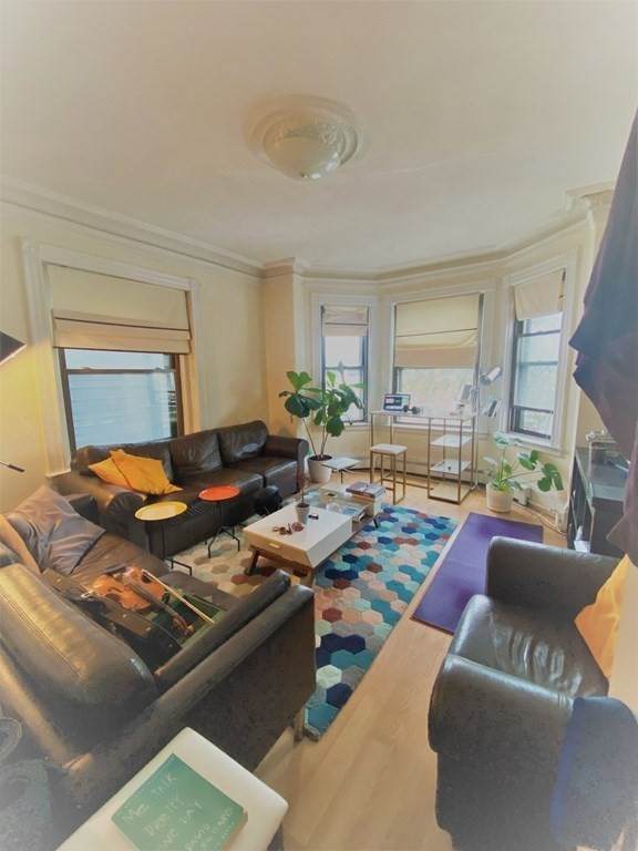 309 West Broadway - Photo 1