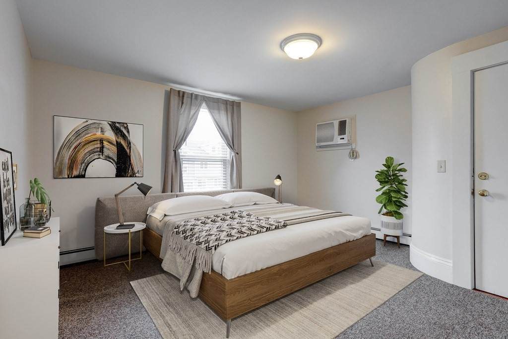 122 Lowell St - Photo 1