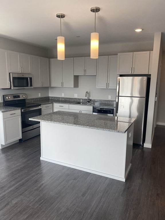 254 Lynnway - Photo 1