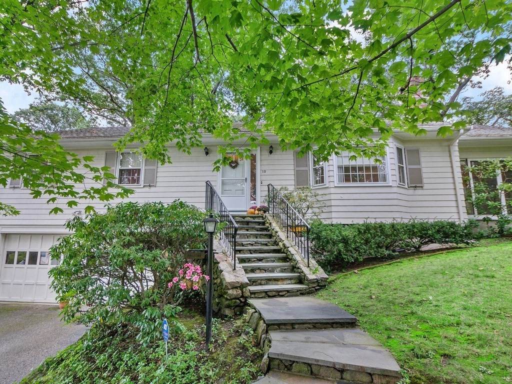 10 Plymouth Rd - Photo 1