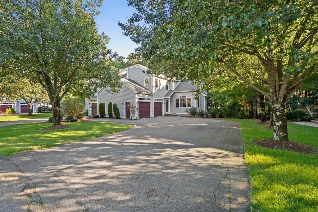 24 Edgewater Dr - Photo 1