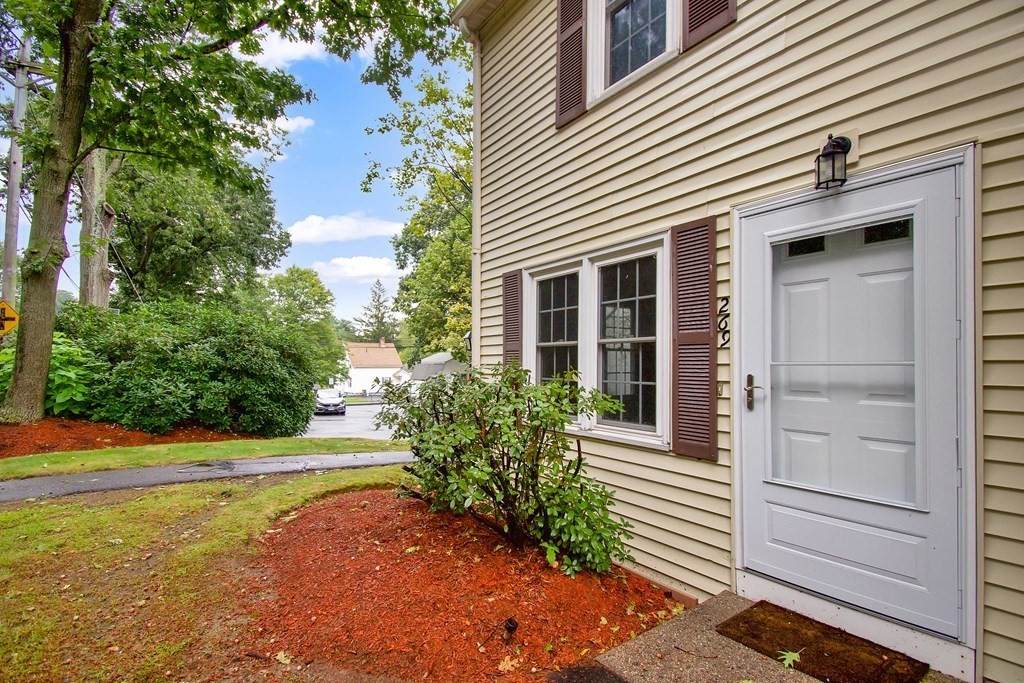 269 Sunderland Rd - Photo 1