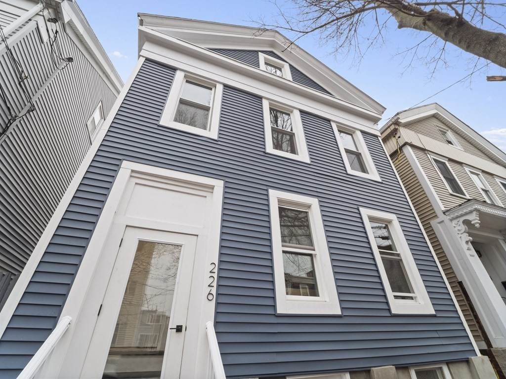 226 W 5th - Photo 1