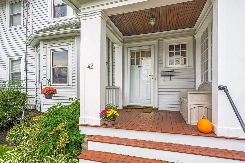 42 Richardson Ave - Photo 1