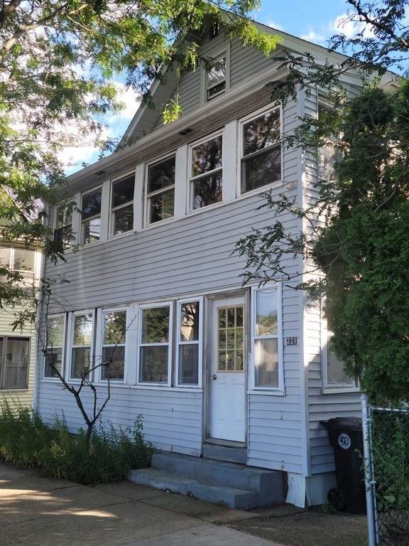 221 Arsenal St - Photo 1