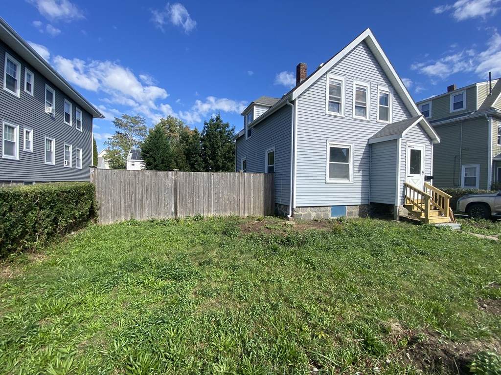 32 Appleton St - Photo 1