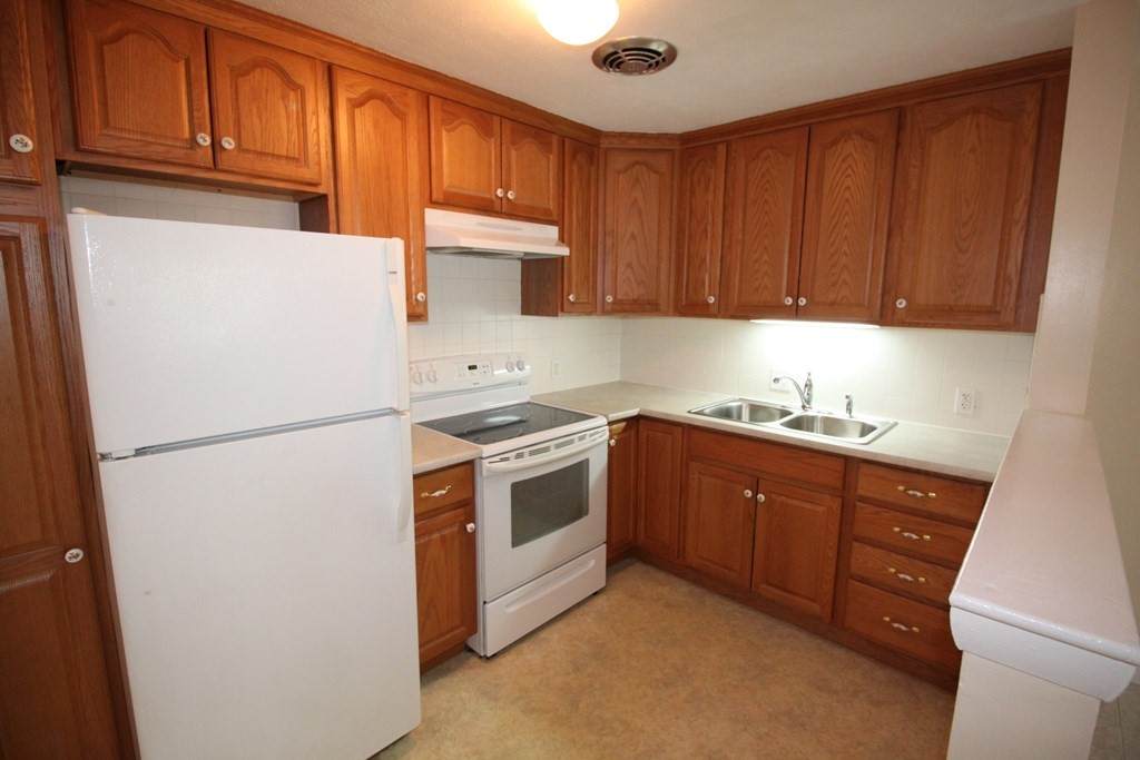 21 Warren St - Photo 1