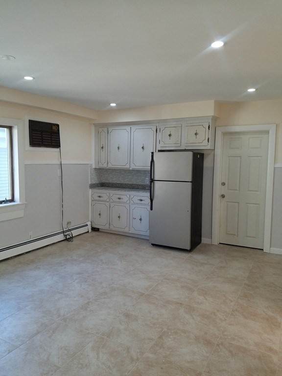 17 Barrett St - Photo 1
