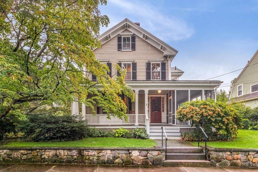 8 Sanborn St - Photo 1