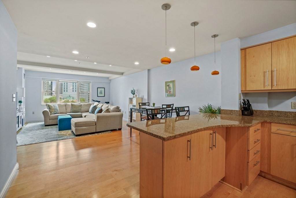 185 Massachusetts - Photo 1