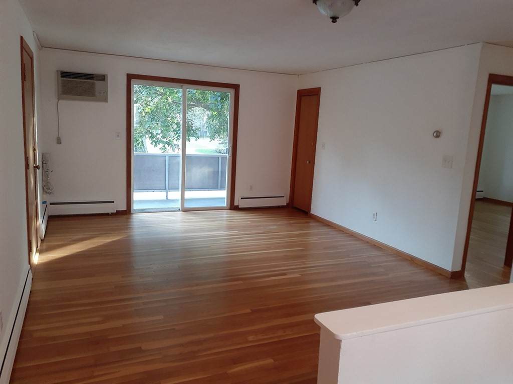 54 Lionel Ave - Photo 1