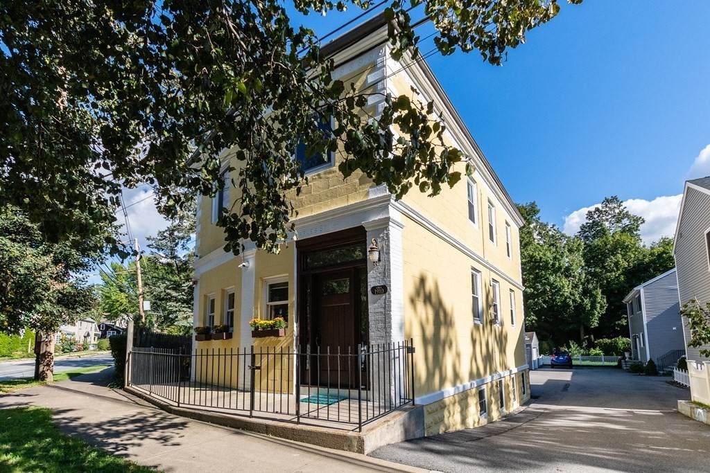 2 Charles Street - Photo 1