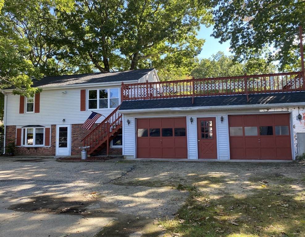 1 Mark Ave - Photo 1