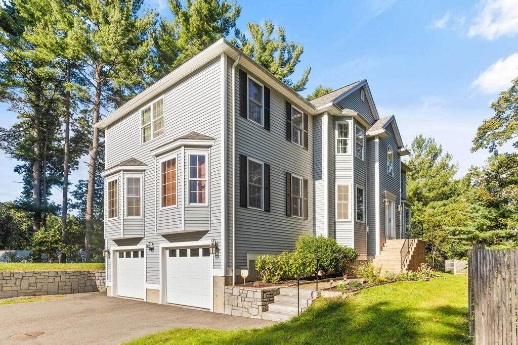 4 Shamrock Dr - Photo 1