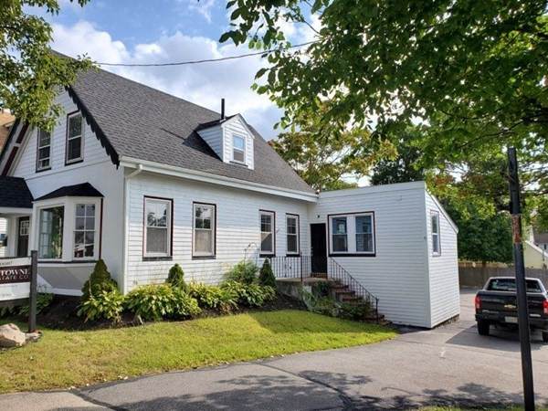 826 Washington St - Photo 1
