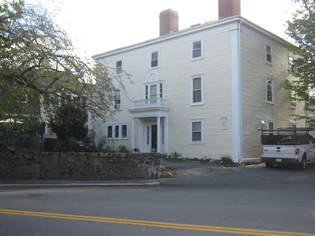 1 Green - Photo 1