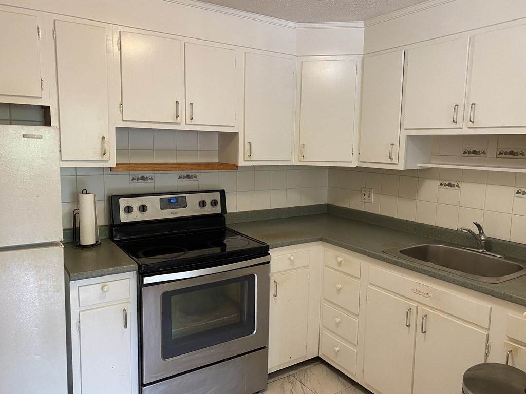 145 Warren Street - Photo 1