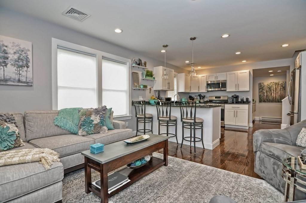 88 Gordon Ave - Photo 1