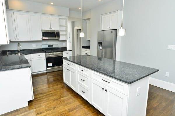 10 Wolcott - Photo 1
