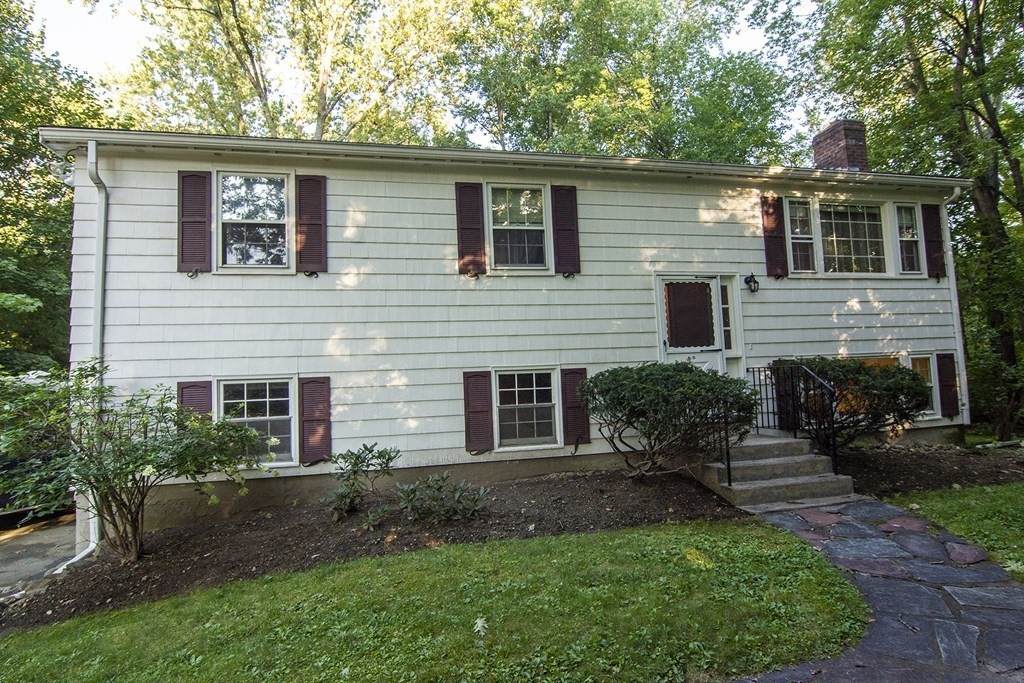 10 Maxwell Rd - Photo 1