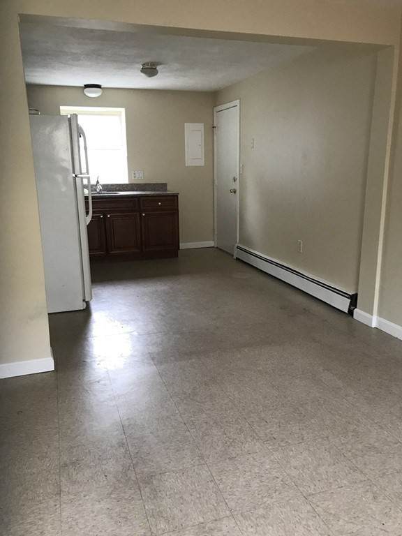 21 Kimball Ave - Photo 1