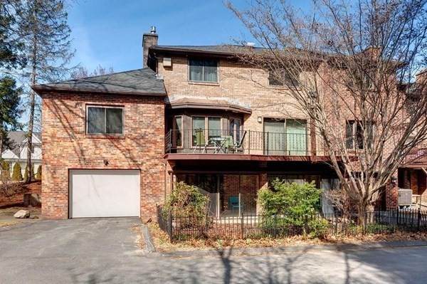 37 Cobblestone Lane - Photo 1