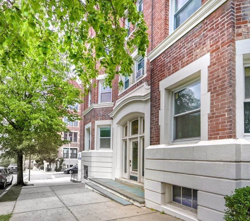 1496 Commonwealth Ave - Photo 1