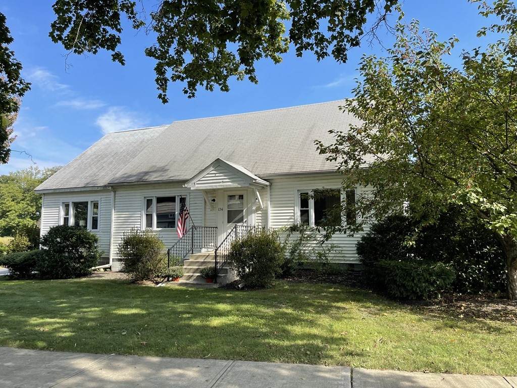 134 Main St - Photo 1