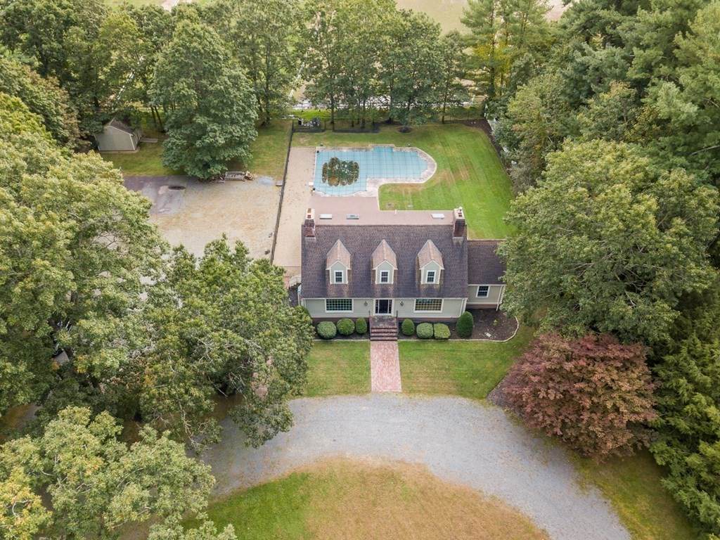 6 Surrey Dr - Photo 1