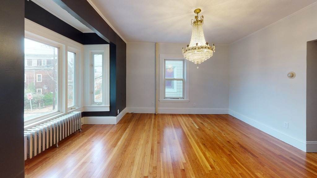 305 Washington St - Photo 1
