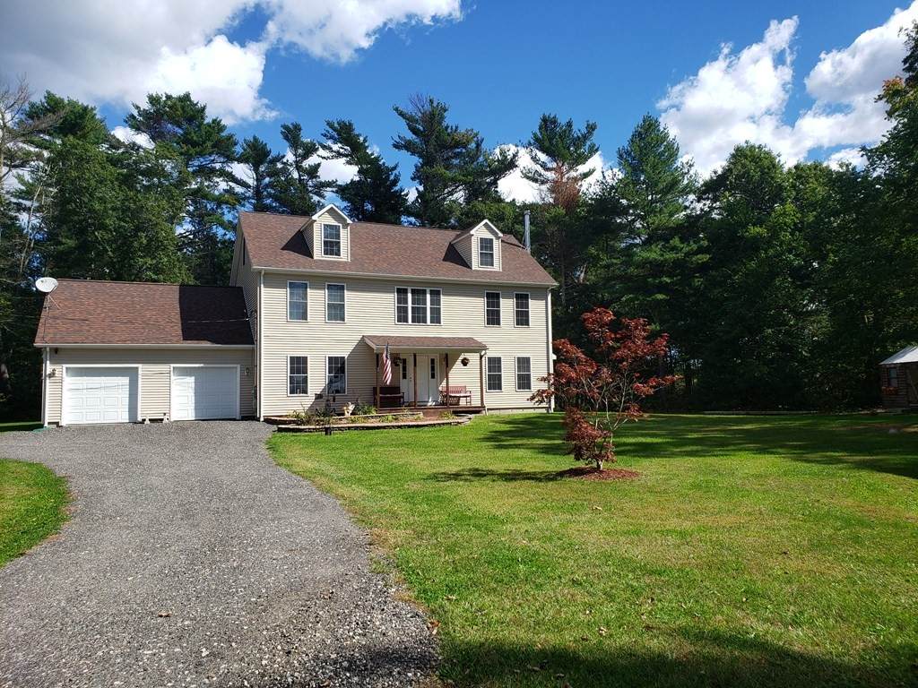 593 Quanapoag Rd - Photo 1