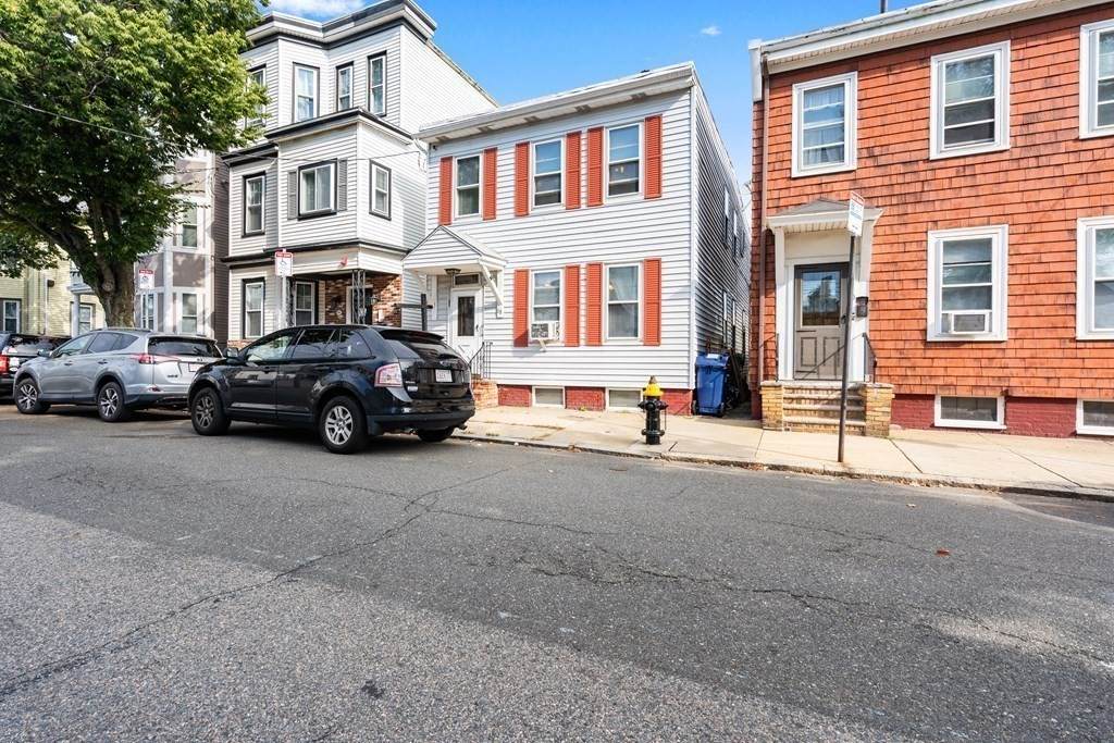 68 Byron - Photo 1