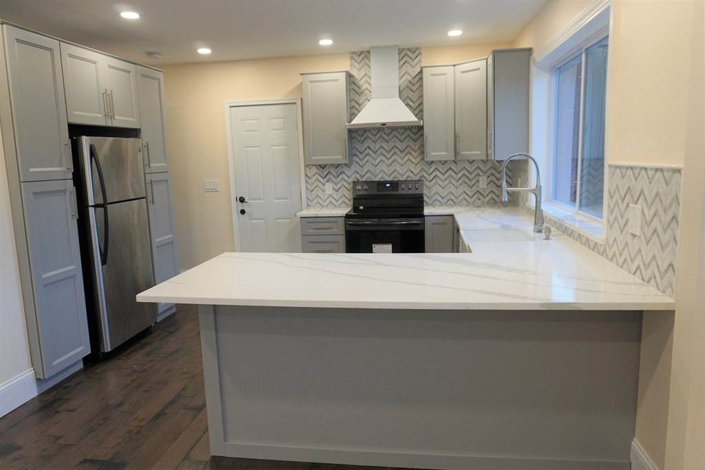 43 Bennington Street - Photo 1