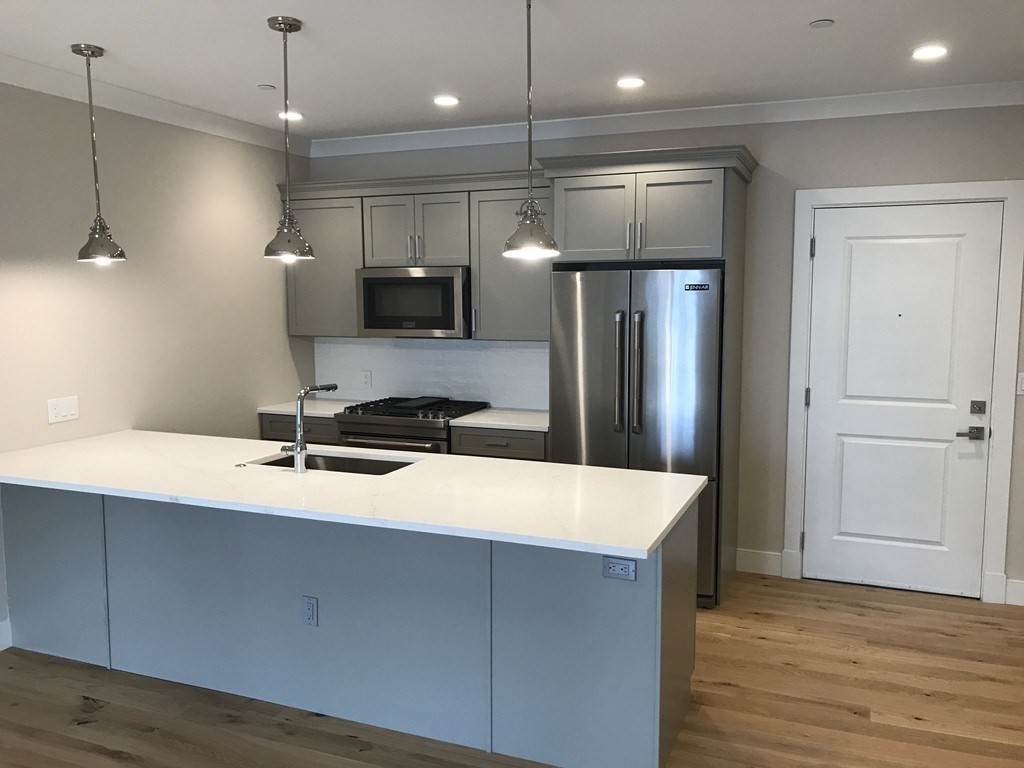 31 Orleans Street - Photo 1