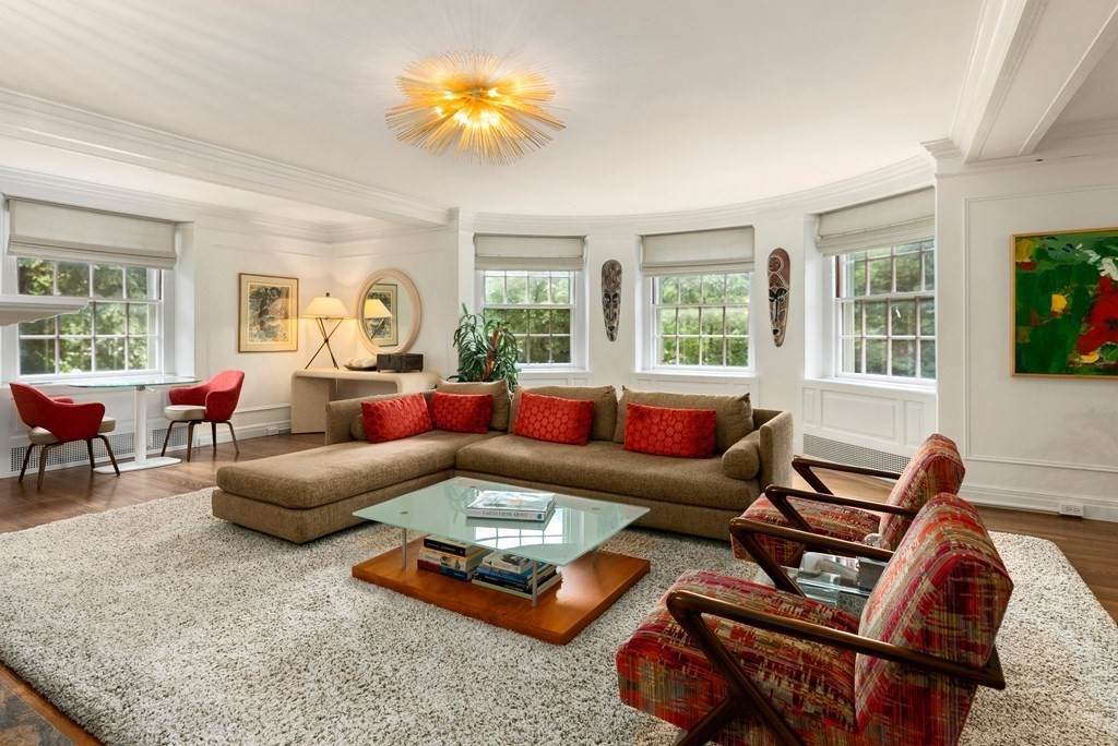 192 Commonwealth Avenue - Photo 1