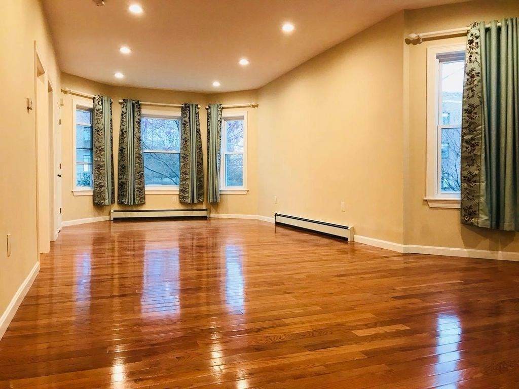 75 Saint Paul St - Photo 1