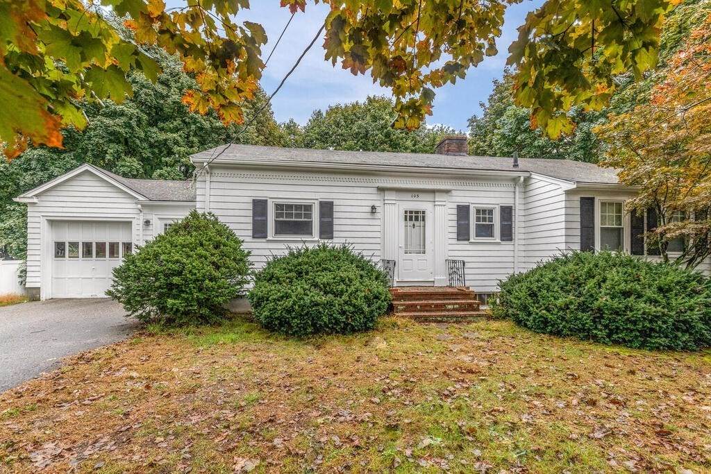 105 Middlesex Ave - Photo 1