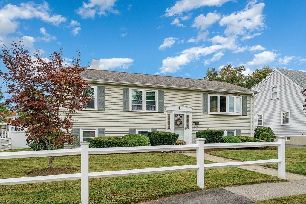 55 Sanford St - Photo 1