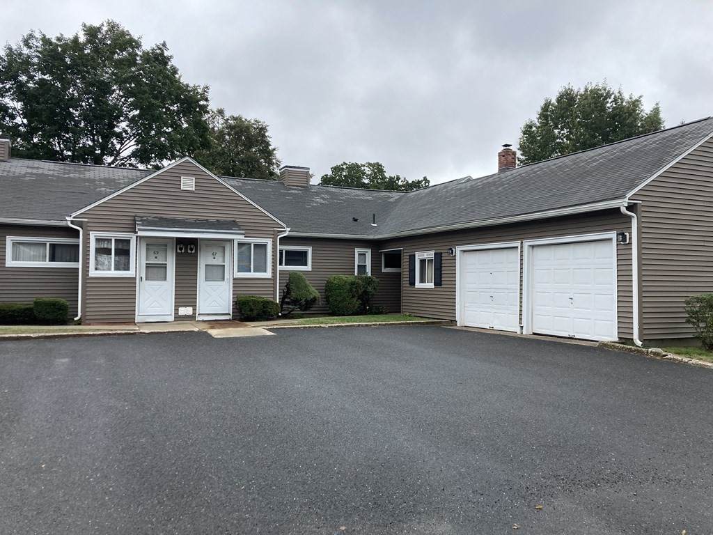 67 Applewood Dr - Photo 1