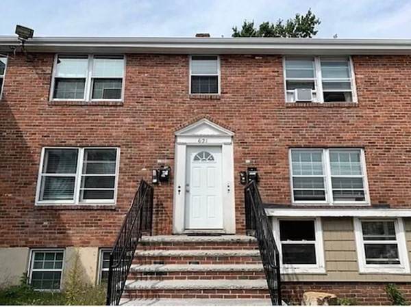 621 Cummins Hwy - Photo 1