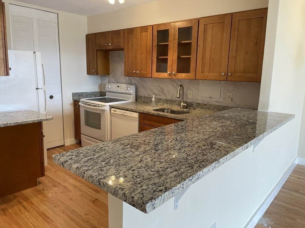 50 Longwood Ave - Photo 1