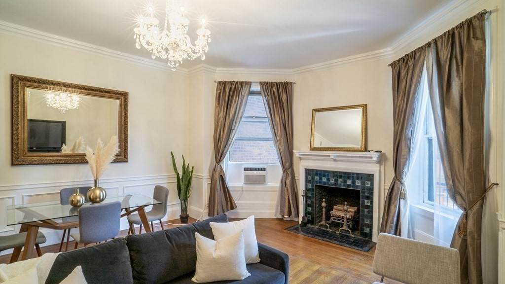 343 Commonwealth Ave - Photo 1
