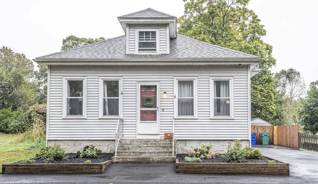 165 Phillips - Photo 1