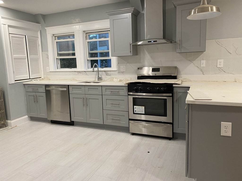 16 Colonial Ave. - Photo 1