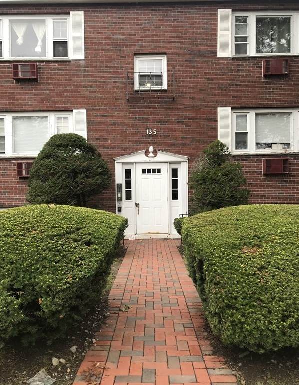 135 Willard St - Photo 1
