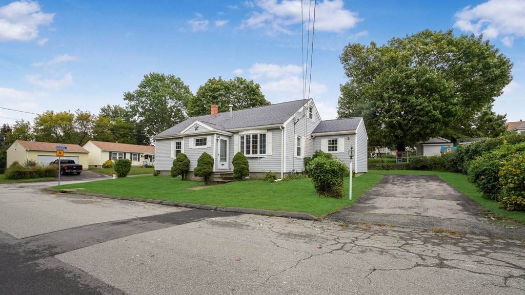 102 Poplar St - Photo 1