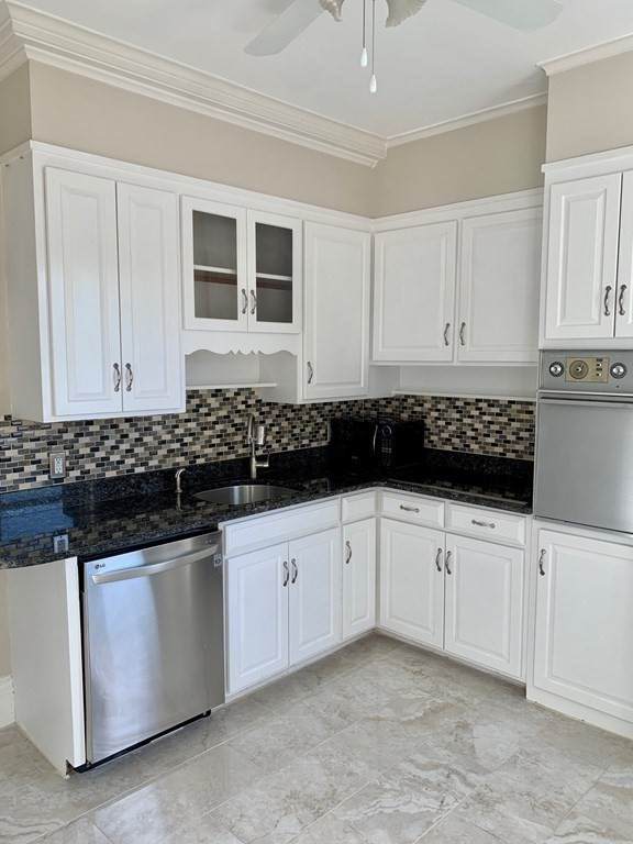 34 Parkman St - Photo 1