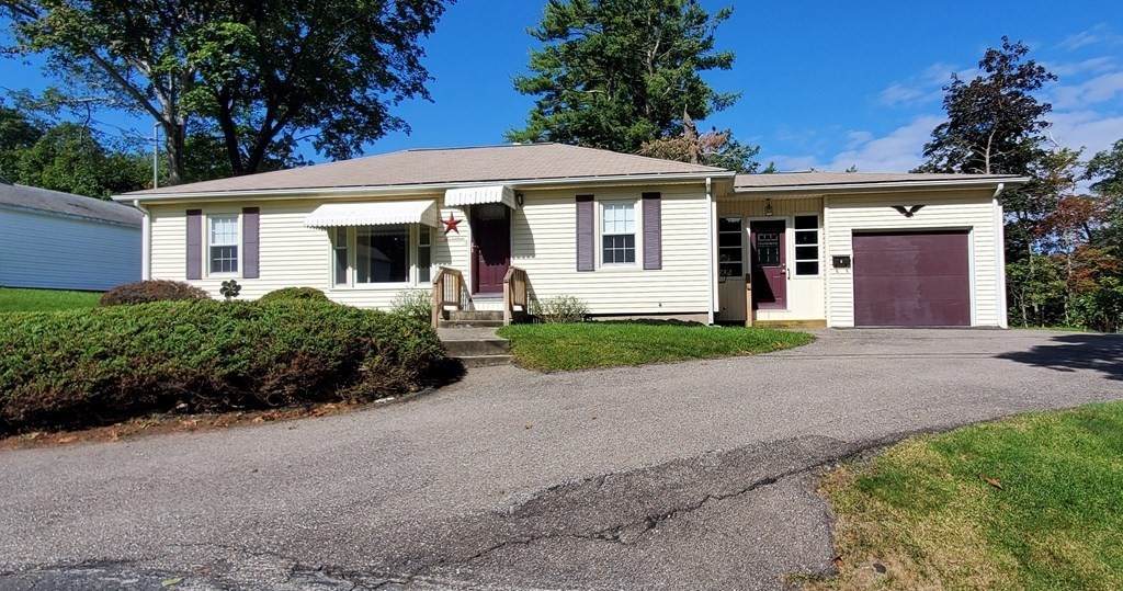 17 Lakeside Drive - Photo 1